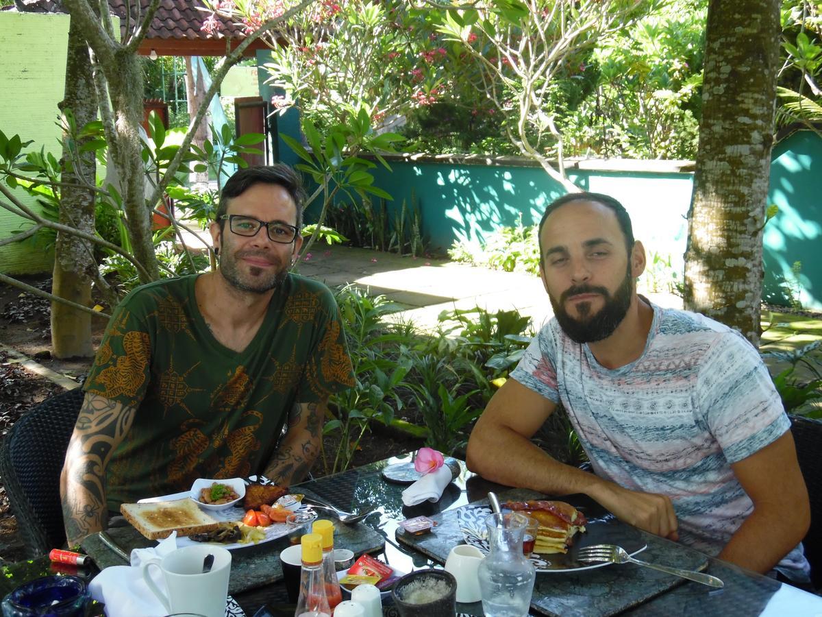Hotel Lazy Monkey Senggigi Exterior foto